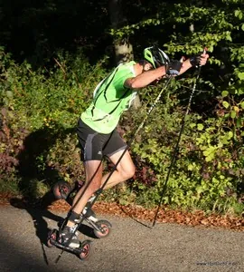 Herbstbiathlon 2016: Cross Skater am Anstieg im Auchtertwald